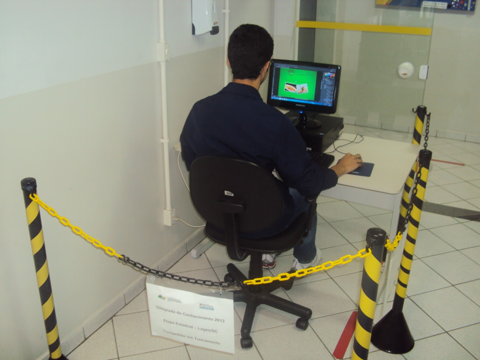 encontre a area da regiao limitada pela curva