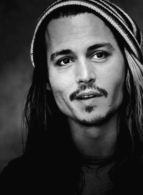 http://1.bp.blogspot.com/-5-tqhJE_8F4/UbRuV5tuqOI/AAAAAAABPuU/VB9sDUZA3pE/s1600/Johnny+Depp.jpg