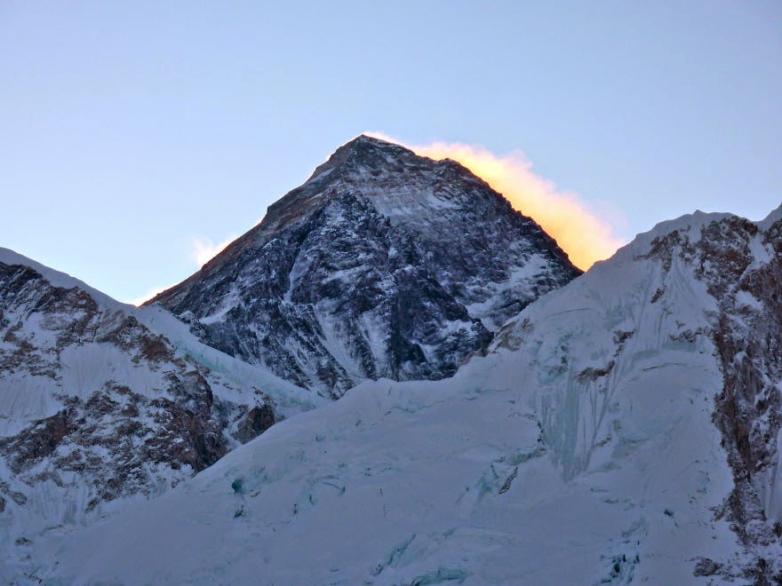 Everest Sunset view from Kalapathar - My 25 Photos Of The Everest Base Camp Trek Everest Sunset view from Kalapathar - My 25 Photos Of The Everest Base Camp Trek