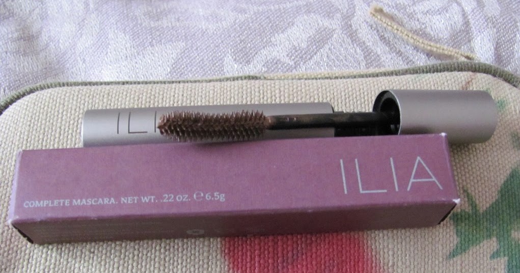 Rainbow Feet Ilia beauty mascara in Macao review