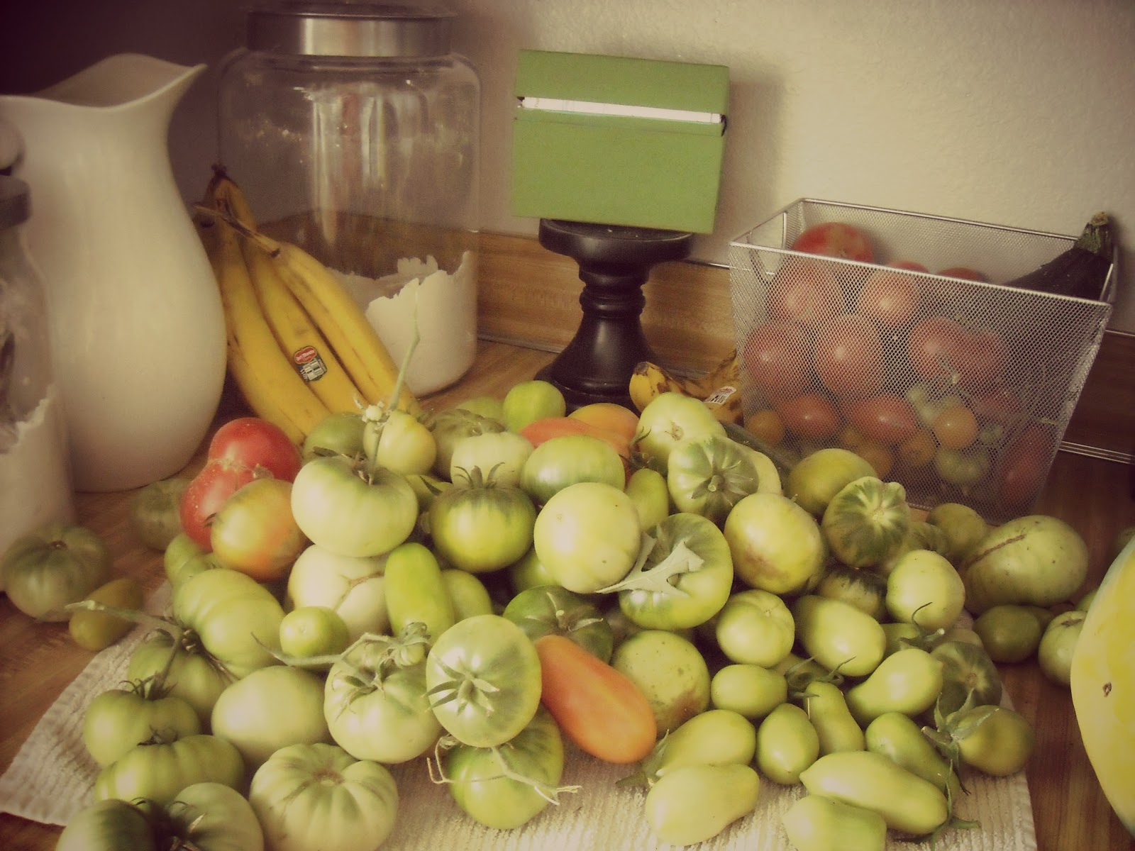 Keep Home Simple How to Turn Green Tomatoes Red and Freeze Them For Later