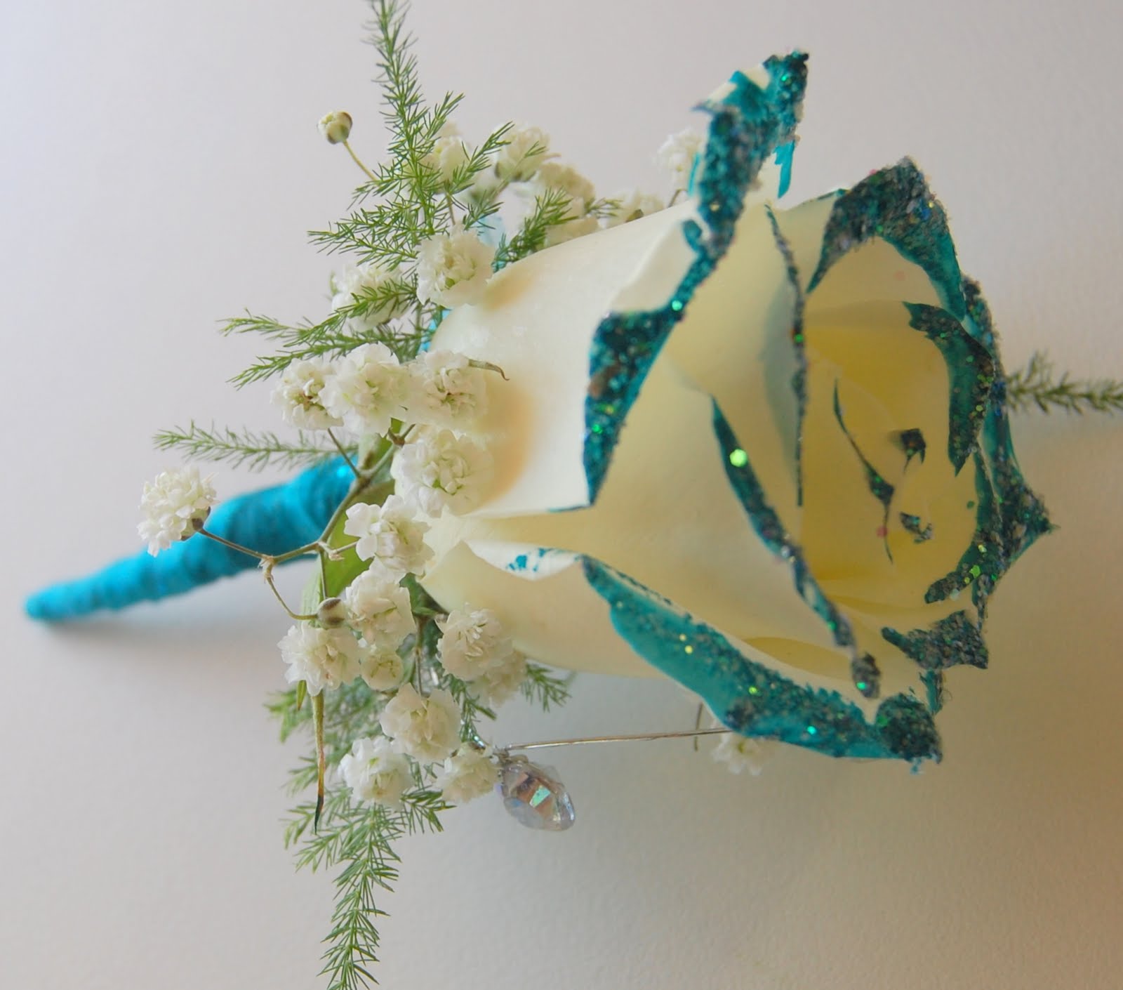 Prom Flowers Add some *ZING* to Your Prom Flowers!