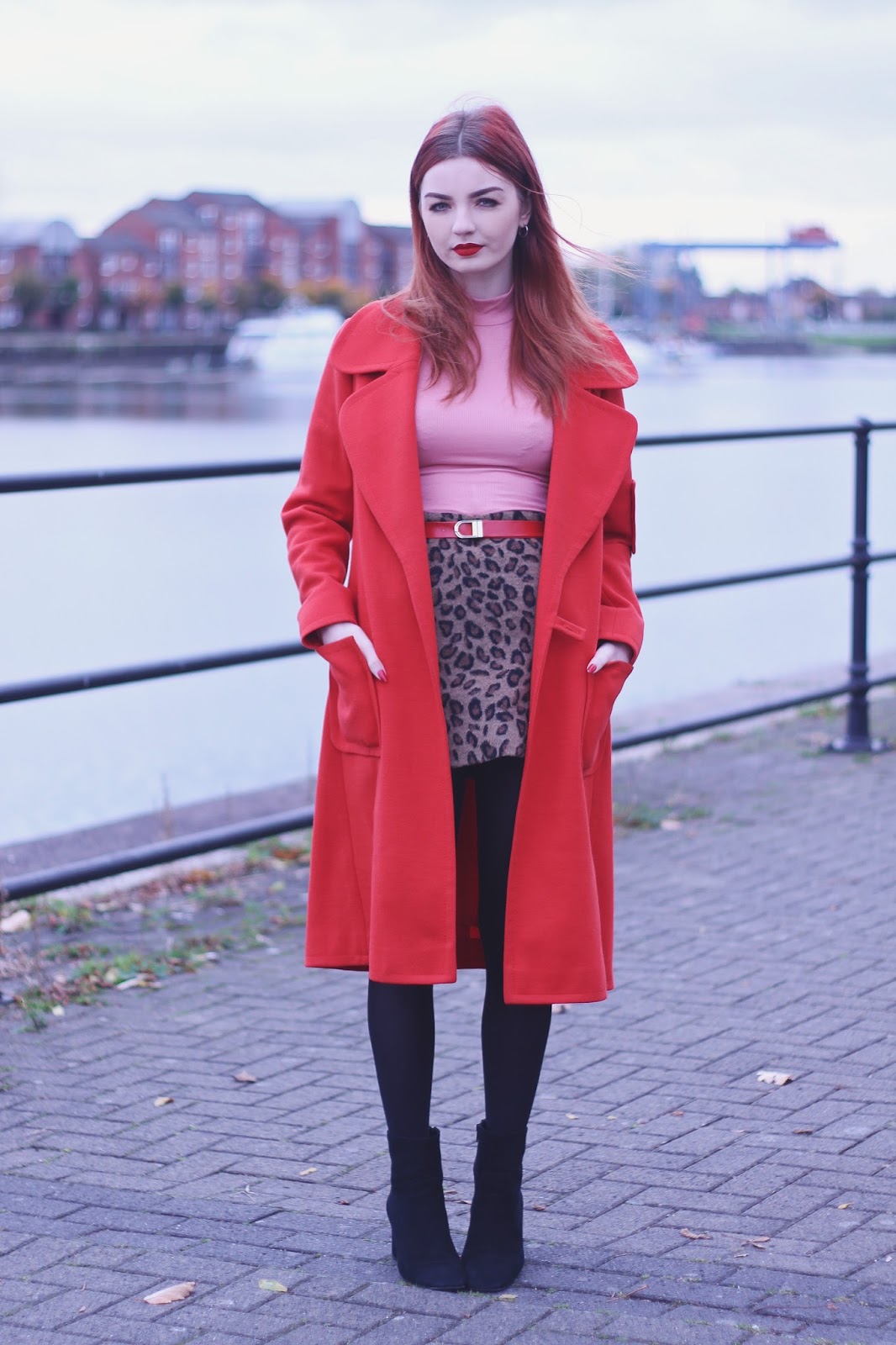 Red coat fall outfit, Red coat, Trench Coat Winter Outfit