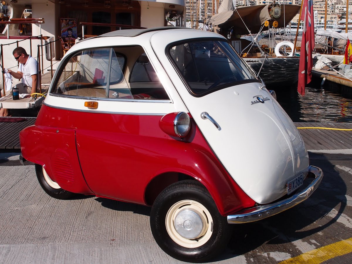 Monte Carlo Weekly Photo Classic Week the Bubble Car