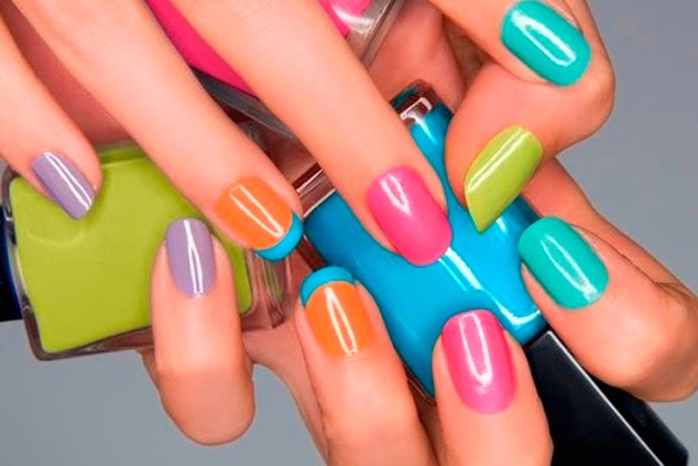 CÓMO LUCIR MANOS DELGADAS SEGÚN LA FORMA DE TUS UÑAS CÓMO LUCIR MANOS DELGADAS SEGÚN LA FORMA DE TUS UÑAS