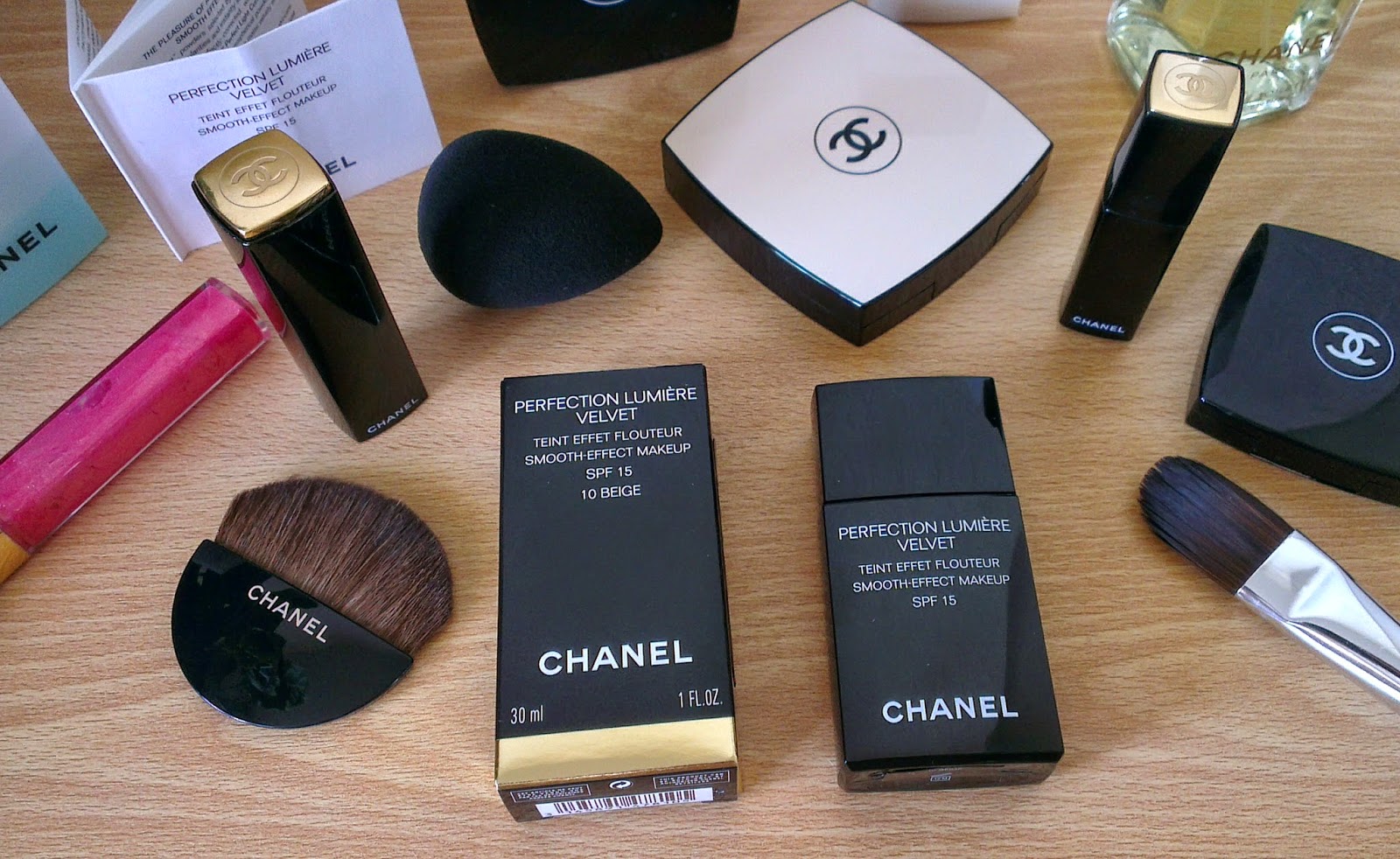 Aesthetic Tips: Бархатная революция: Chanel Perfection Lumiere Velvet  Smooth Effect Makeup SPF15