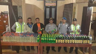 Jelang Lebaran, Polisi Sita Ratusan Botol Miras
