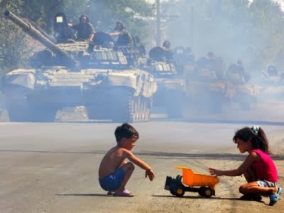 Deixo-vos a paz, a minha paz vos dou: não vo-la a dou como o mundo a dá. Não se turbe o vosso cora.