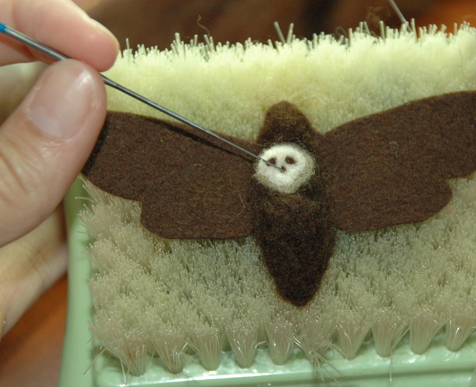 pammy dawn designs How to Needle Felt a Moth