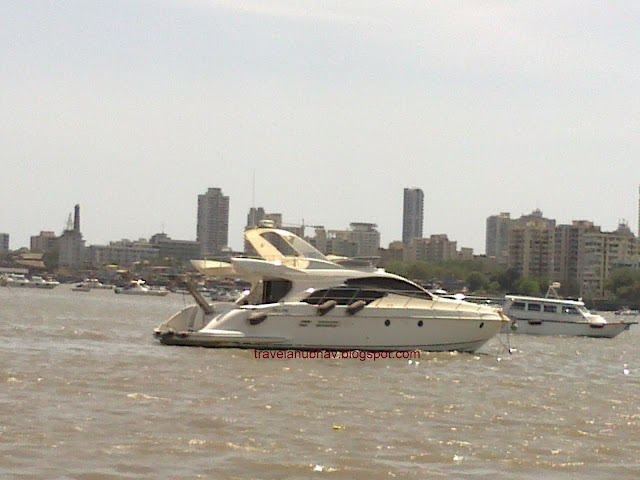 On the way from Mandwa to Gateway of India ferry ride