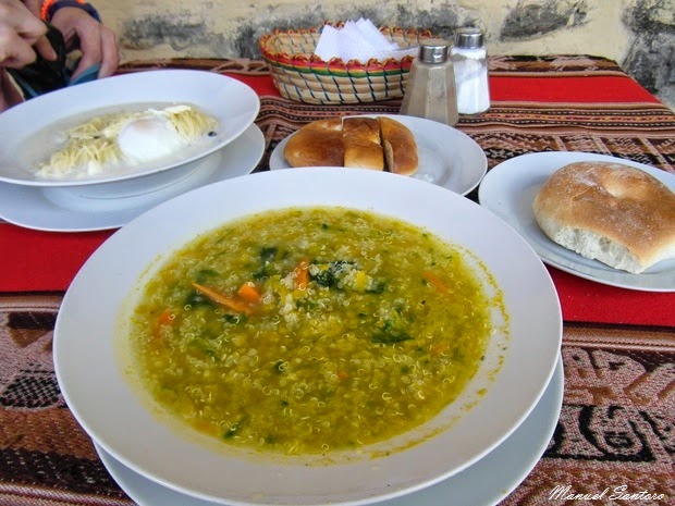Ollantaytambo, Camino del Inka, sopa de quinoa Ollantaytambo, Camino del Inka, sopa de quinoa