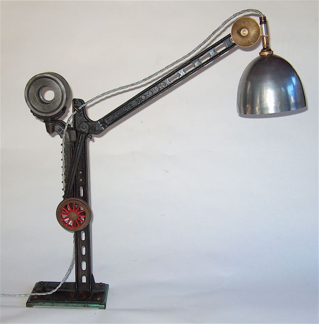 LARGE COUNTERWEIGHT LAMP