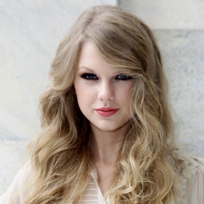 Biography Zone Taylor Swift Biography American Singer