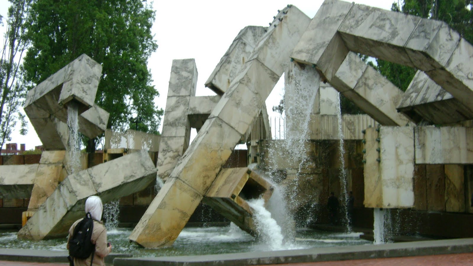 junior's blog Crazy Water Fountain