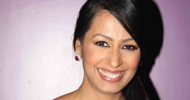 Skinny VS Curvy: Kashmira shah Hot Pictures