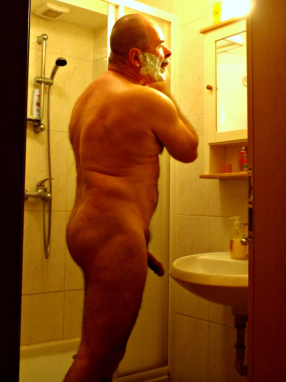 Dad's morning naked shave! 