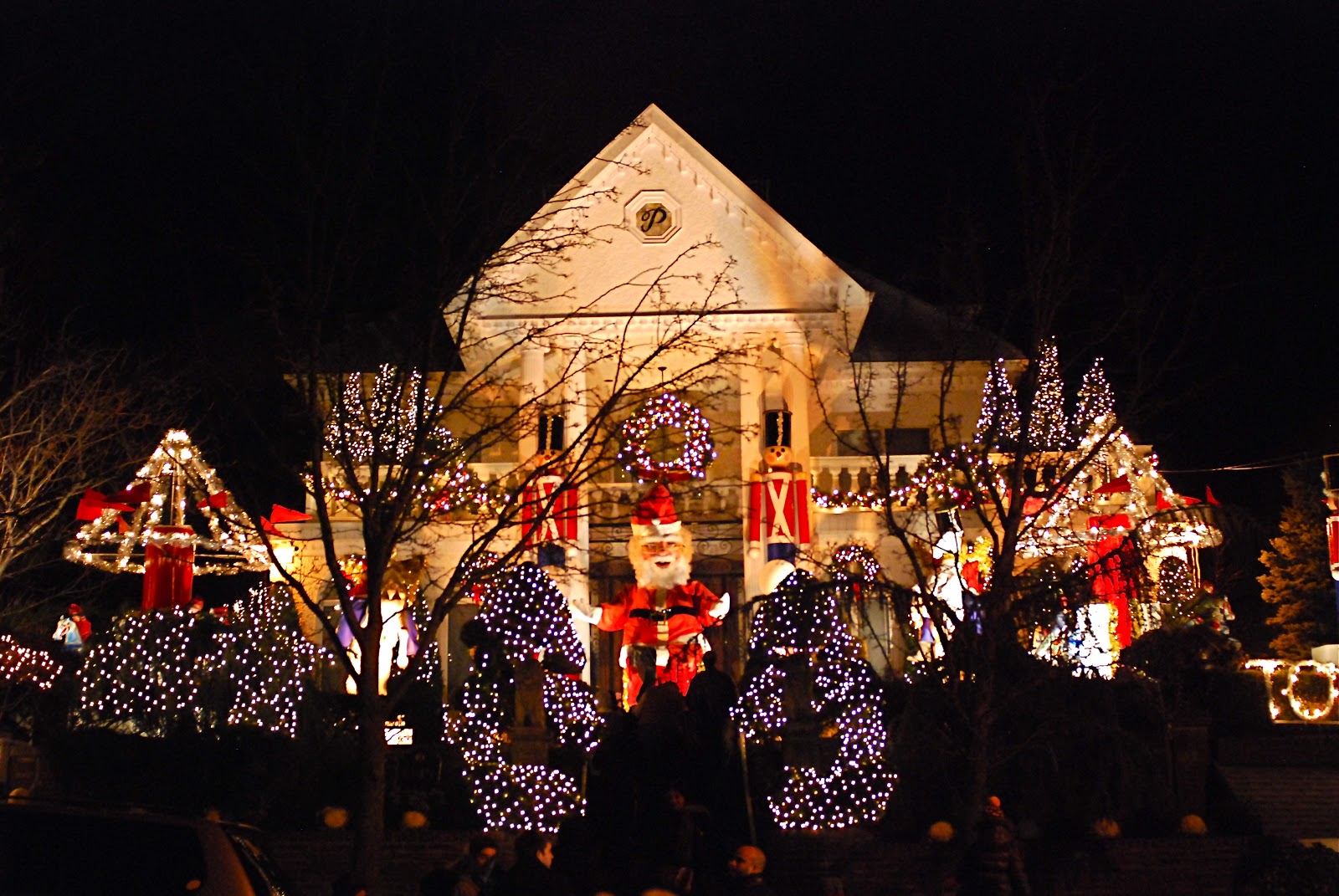 NYC ♥ NYC: Brooklyn's Dyker Heights Home Christmas Light Displays