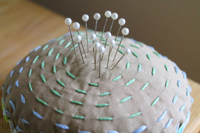 Turn any embroidery design into a pin cushion. Free Embroidery and sewing pattern by Make It Handmade