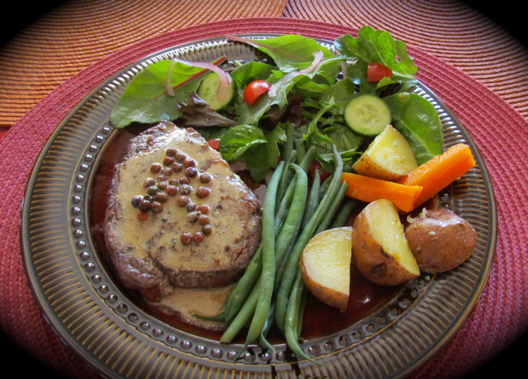 La cuisine de Messidor Filet de boeuf, sauce au poivre rose