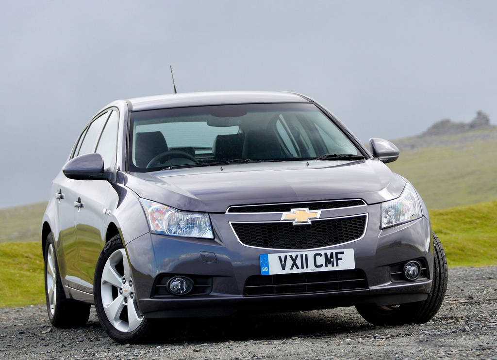 Chevrolet Cruze Hatchback Car Wallpapers 2012