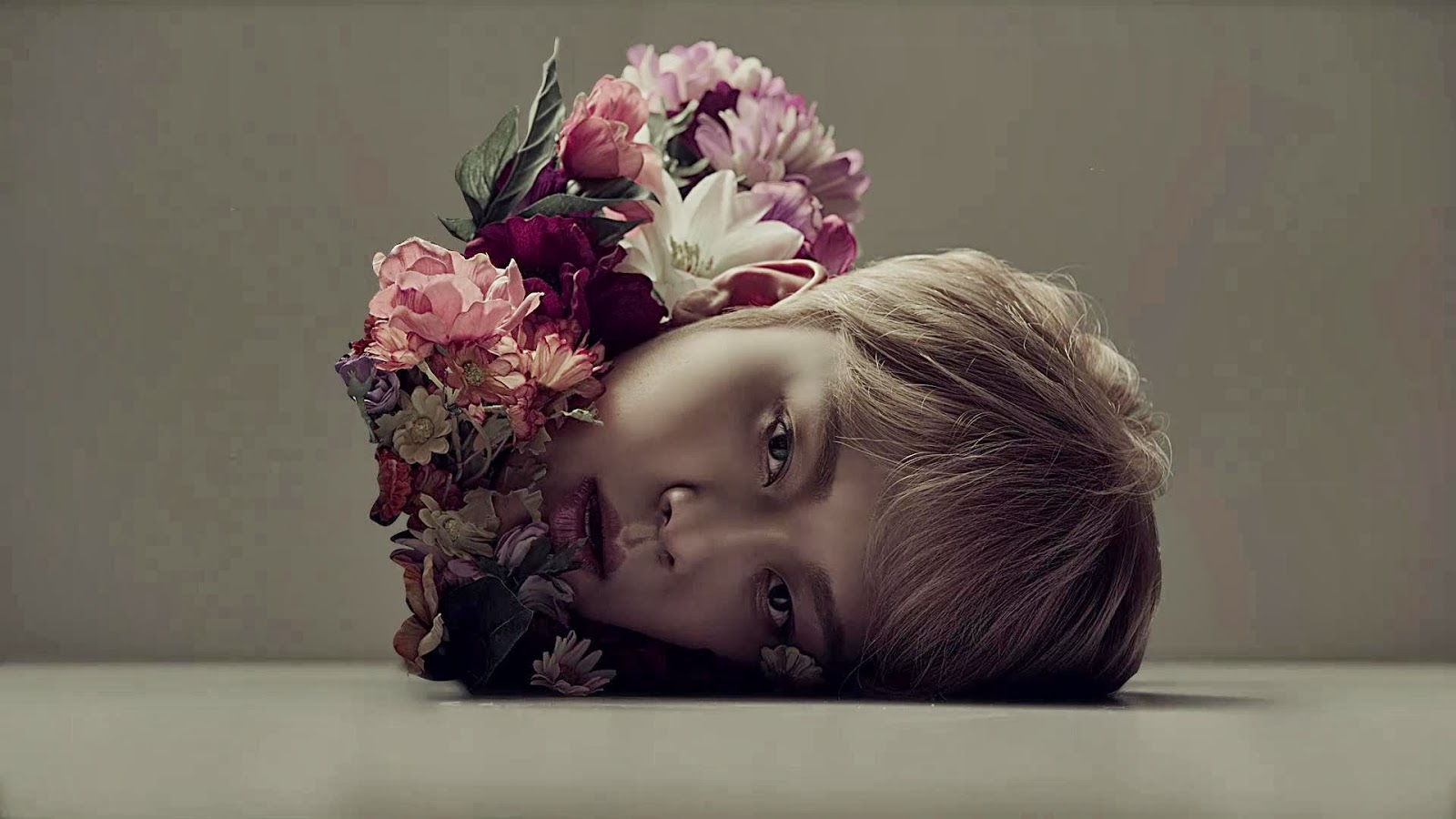 Kpop Song Of The Week | Lipstick Otaku