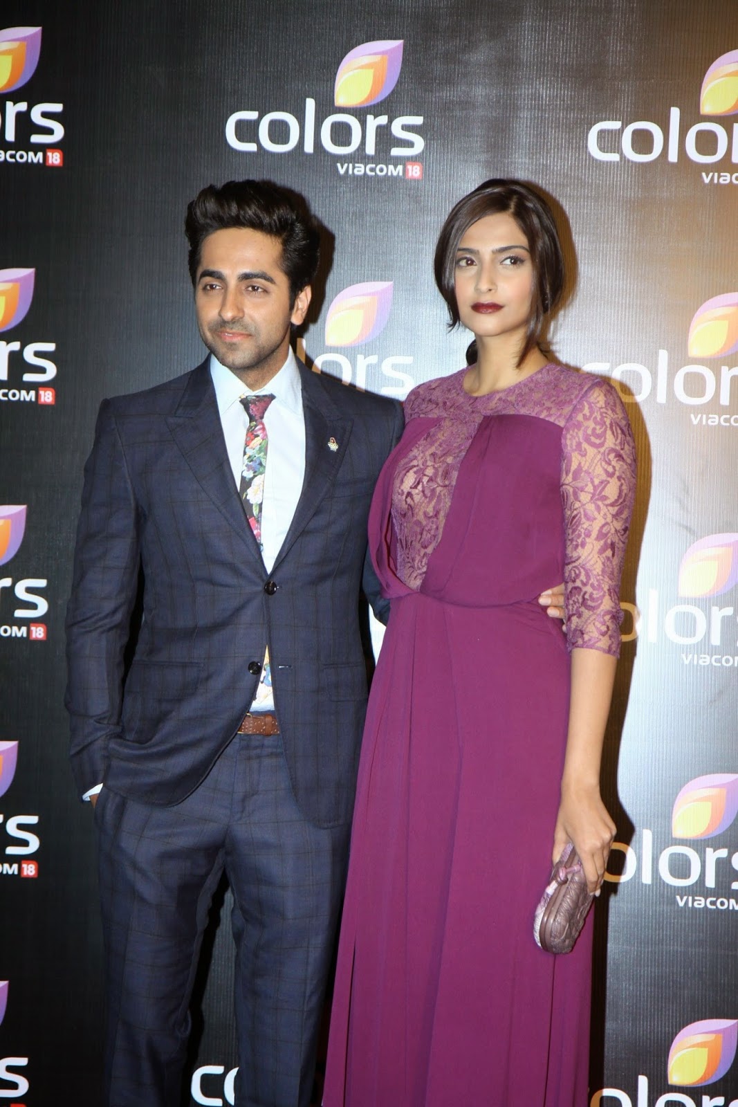 http://1.bp.blogspot.com/-5PTUbGP93jo/UxRZpTHVLEI/AAAAAAABrFw/dCT1EN41eio/s1600/Ayushmann+and+Sonam+Kapoor+at+Colors%27+party+(1).JPG