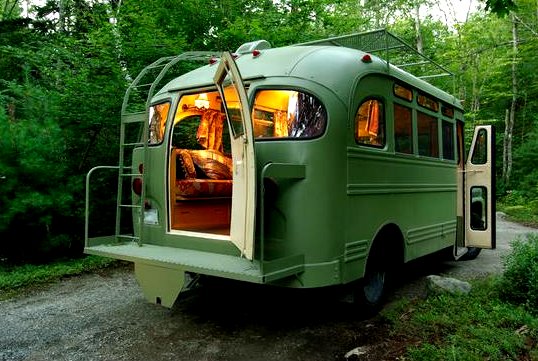 winkleman-architecture-1959-chevrolet-viking-short-bus-the-flying-tortoise-003.jpg