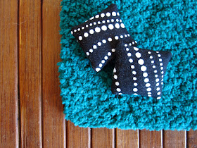 Modern miniature flokati-style rug in teal