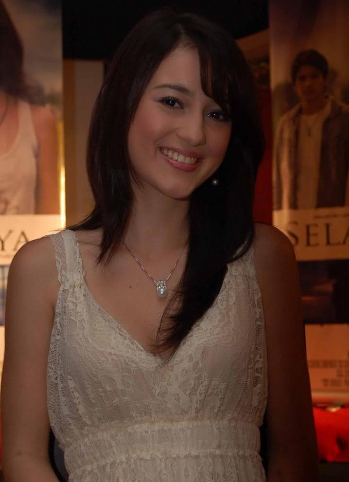 Biodata Profil Dan Foto Julie Estelle Lengkap | naidra19