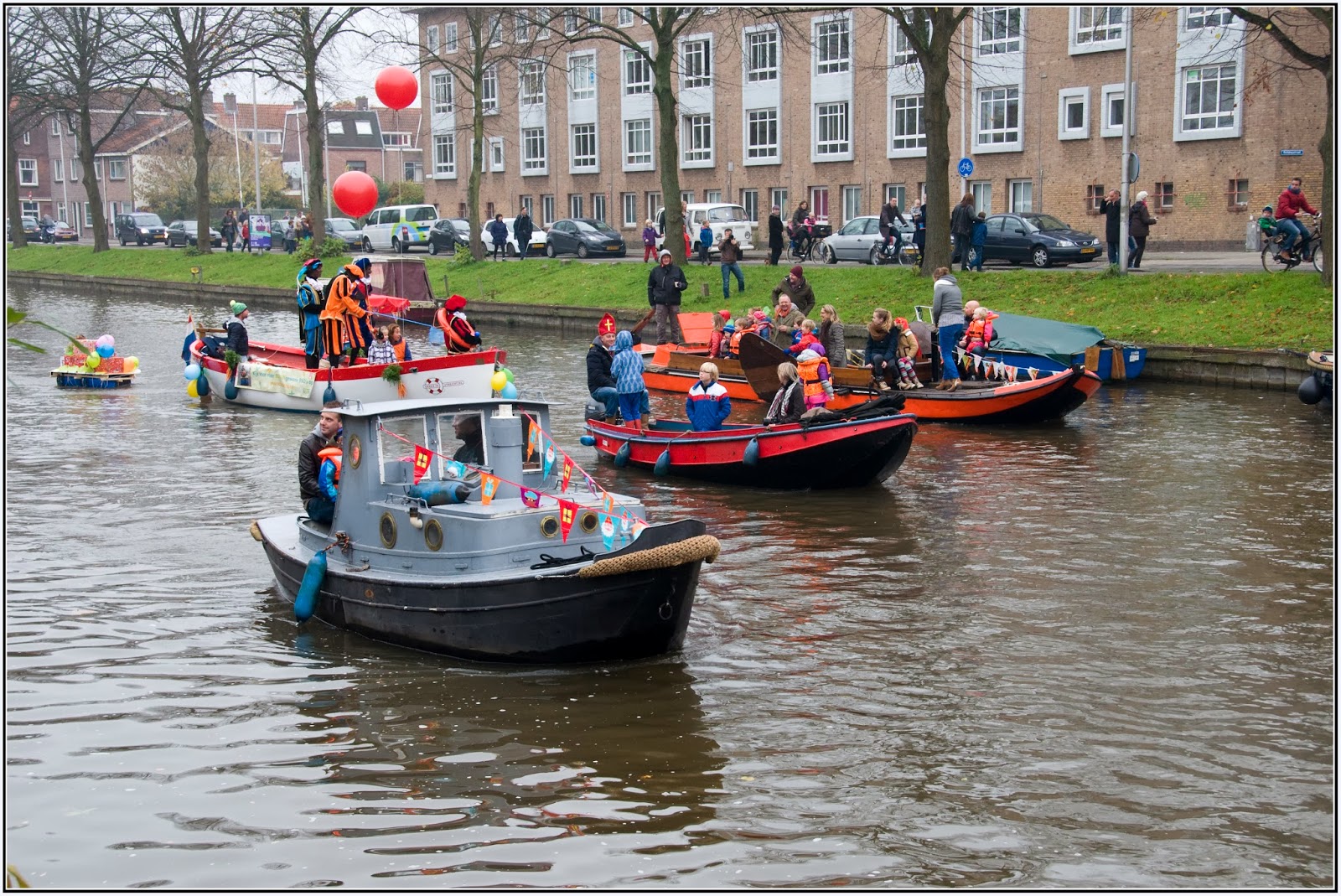 Zwarte Pieten komen ook aan Zwarte Pieten komen ook aan