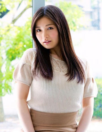 pembawa acara cantik Metro TV Ini Mirip Bintang Film Dewasa Jepang