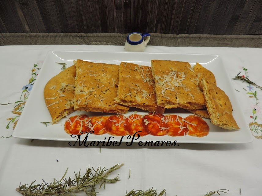 Focaccia Con Chorizo, Romero Y Orégano.
