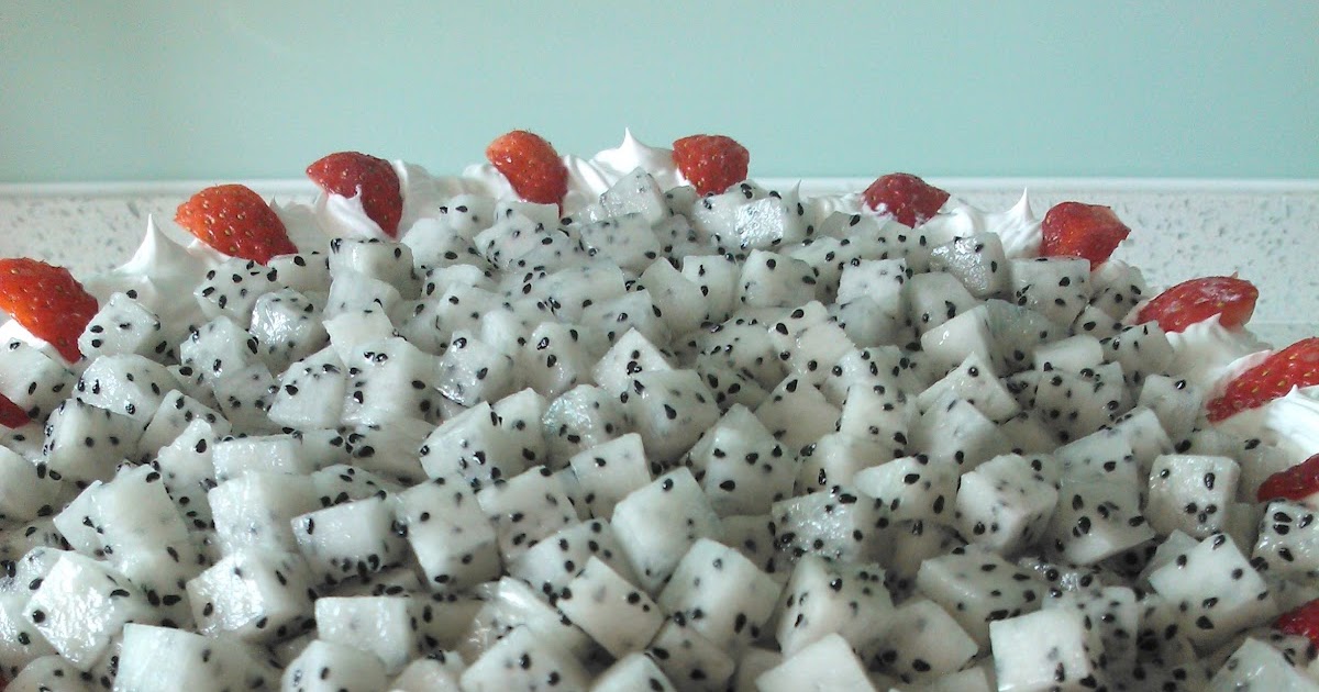 my.baking.studio: Dragon Fruit Cake for Year of Dragon?
