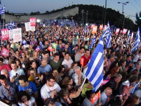 H μάχη των συγκεντρώσεων στην Αθήνα   Το μέτρημα των ναι και των όχι   Δείτε φωτο
