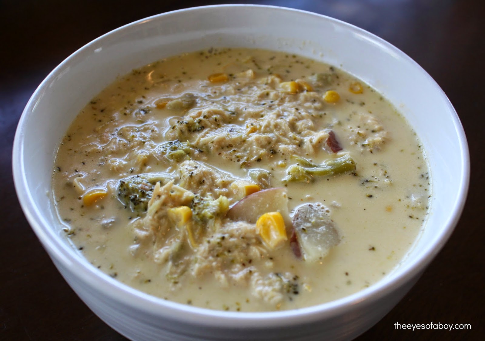 chicken corn chowder soup easy crockpot slow cooker recipe with chicken, broccoli, and bacon 