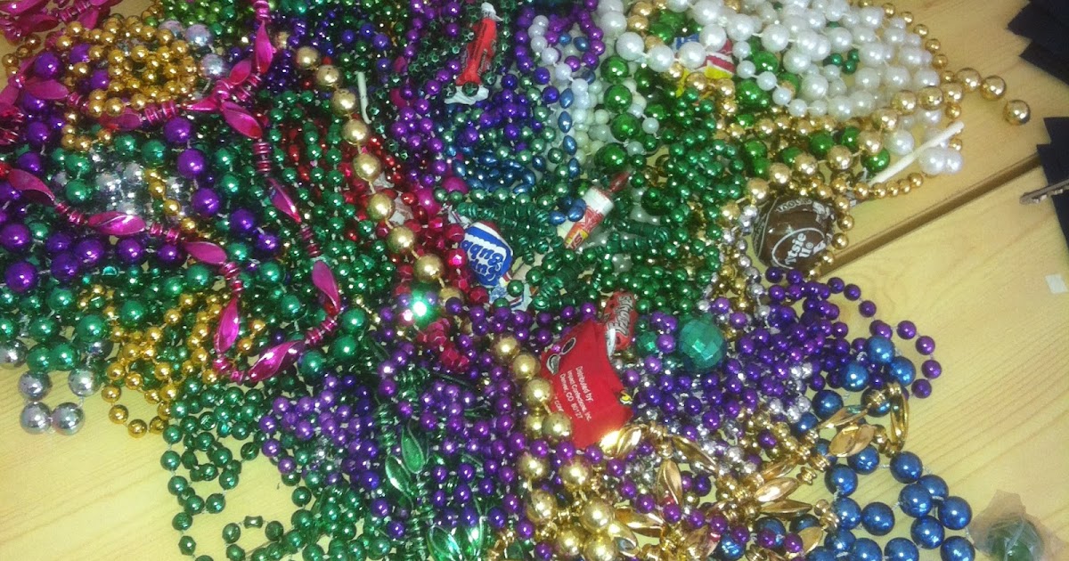 StitchinByTheLake: My First Mardi Gras Parade