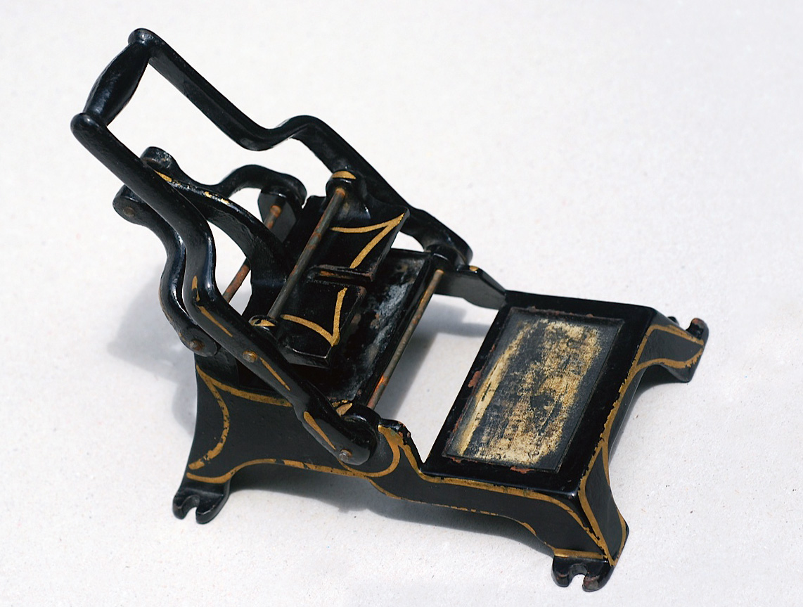 Letterology Retro Desktop Printing