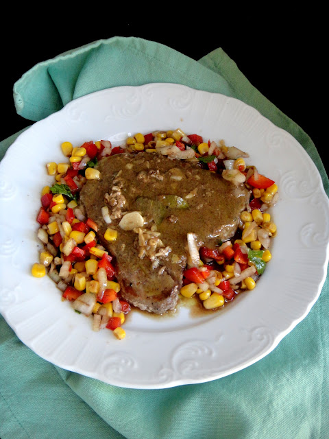 Bife De Atum Com Saladinha De Milho
