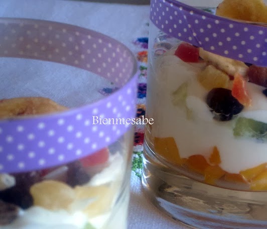 vasitos de yogurt y frutas 2
