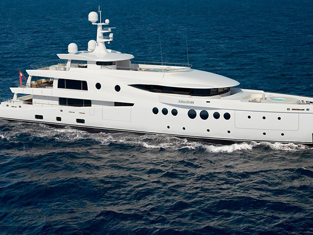 Blog de Nilson Umberto Sacchelli Ribeiro: Um mega-iate para Alexandre