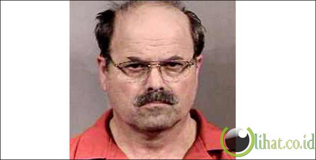 Dennis Rader (BTK Killer) Dennis Rader (BTK Killer)