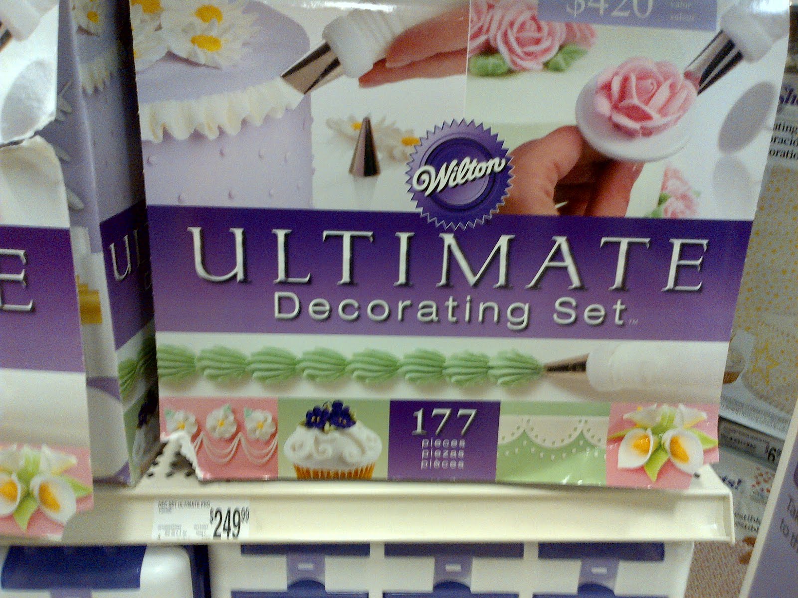 This That Collection Wilton Ultimate Decorating Kit