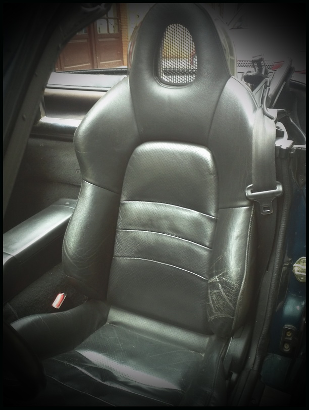 JDMbits Honda S2000 Bucket Seats On Mx5 Rails!