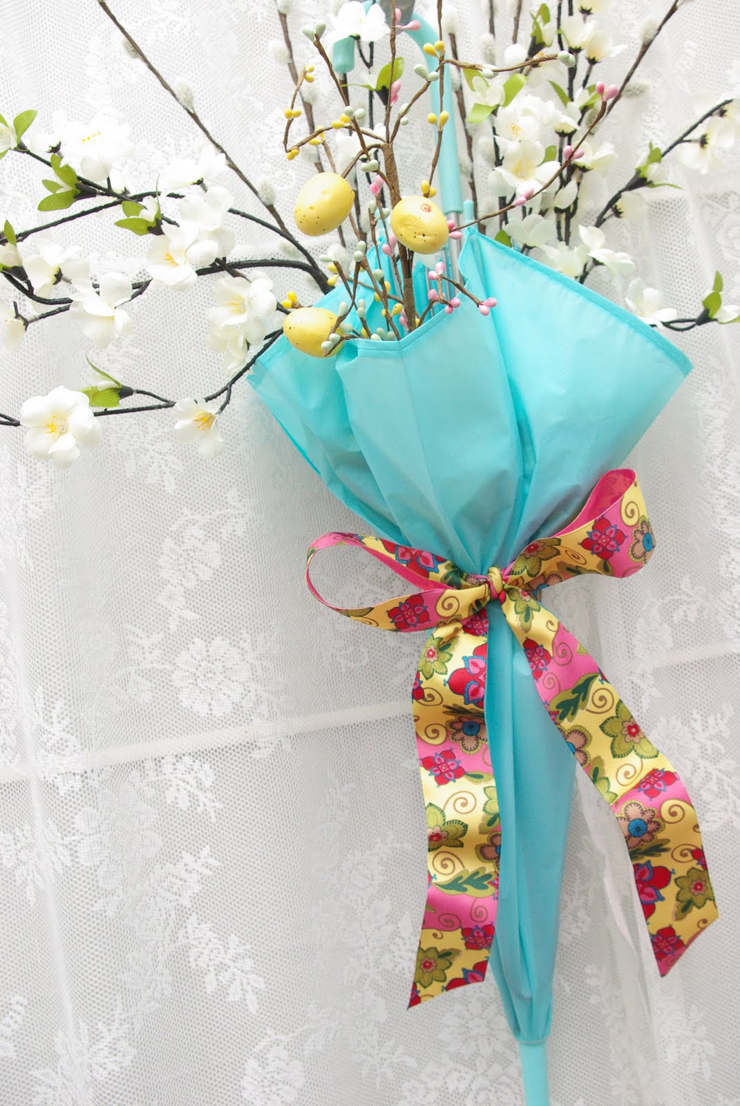DIY Spring Umbrella "Wreath"