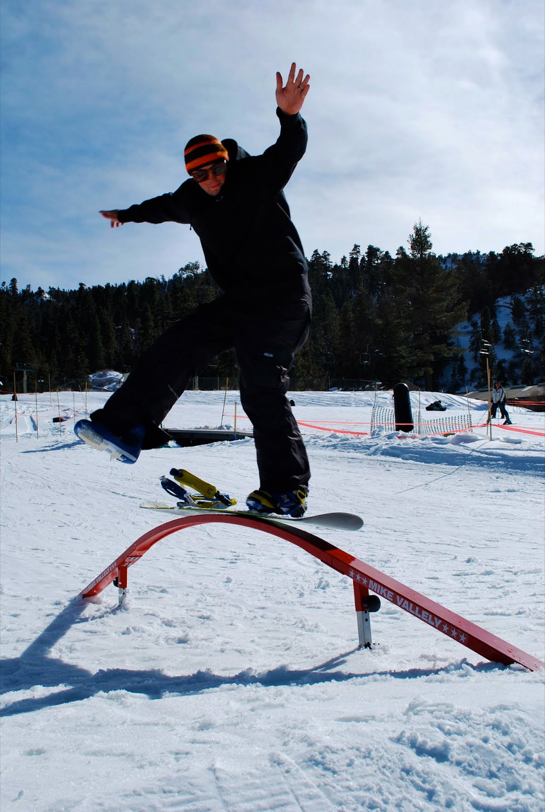 Vermin Scooter Shop FreshPark Snowboard rail