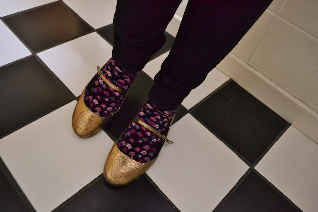 Long+Legged+Finnish+Girl+Wearing+Black+D