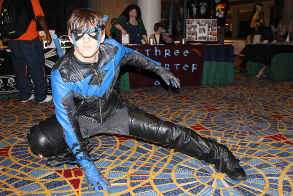 Nightwing Captured Heroes