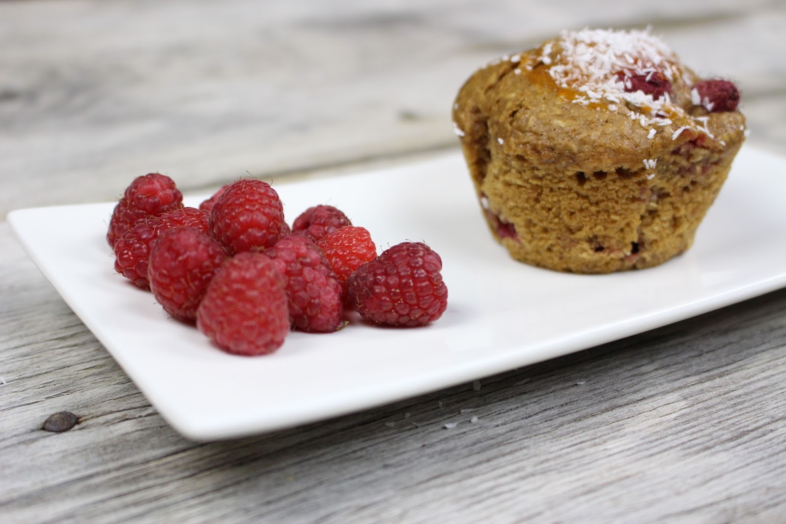 Vegane HimbeerKokos Muffins Mrs Flury gesund essen & leben