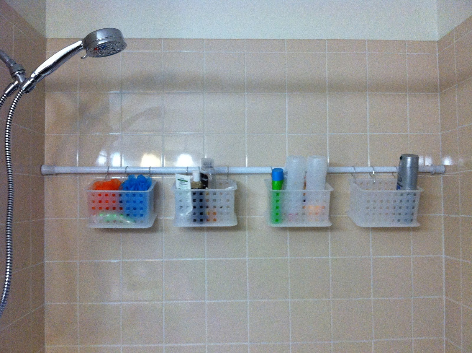 IMG_0941.JPG (1600×1195) Shower organization, Bathroom shower