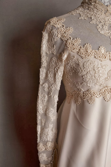 Detail of 1960s vintage wedding dress by Priscilla Kidder, c. Heavenly Vintage Brides vintage wedding blog 2013